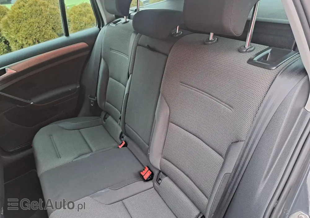 VOLKSWAGEN Golf 2.0 TDI DSG Sound