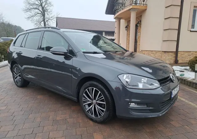 VOLKSWAGEN Golf 2.0 TDI DSG Sound