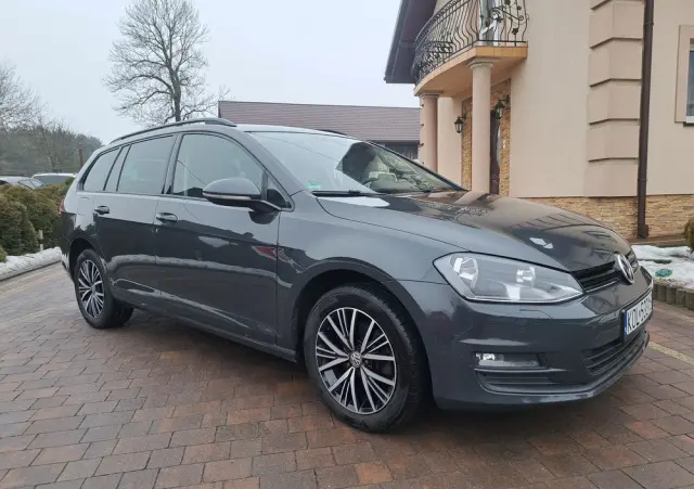 VOLKSWAGEN Golf 2.0 TDI DSG Sound