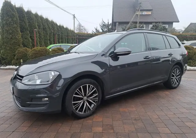VOLKSWAGEN Golf 2.0 TDI DSG Sound