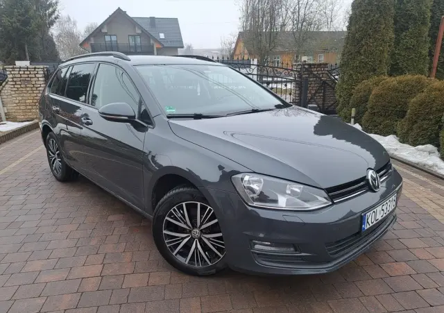 VOLKSWAGEN Golf 2.0 TDI DSG Sound