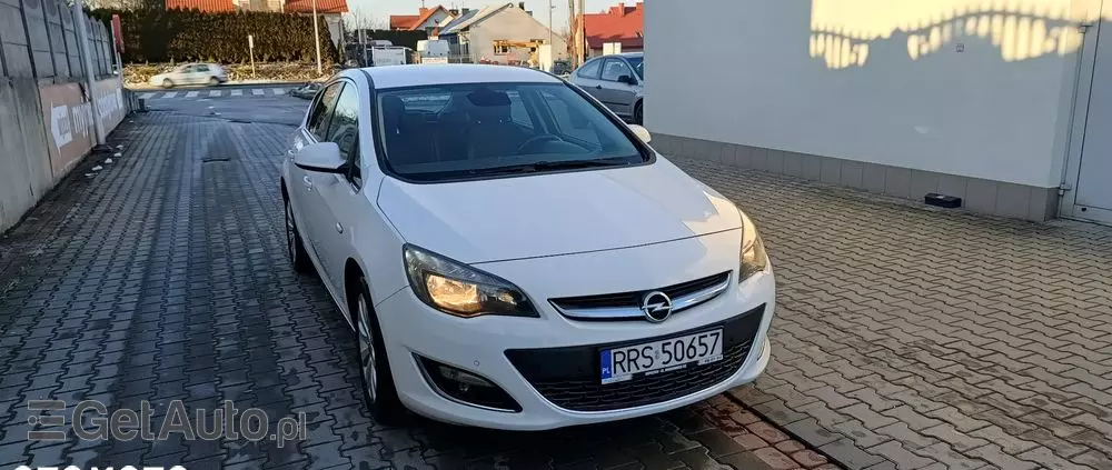 OPEL Astra 1.4 Turbo Cosmo