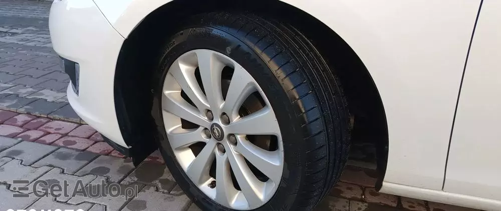 OPEL Astra 1.4 Turbo Cosmo