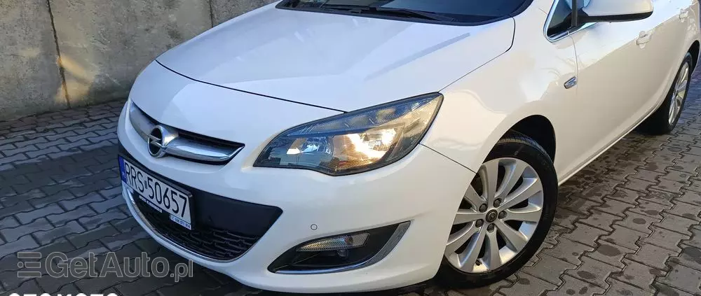 OPEL Astra 1.4 Turbo Cosmo