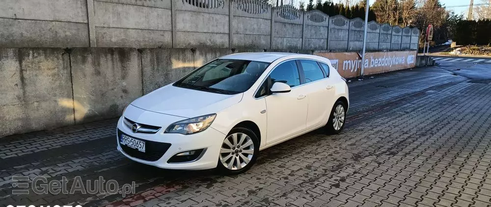 OPEL Astra 1.4 Turbo Cosmo