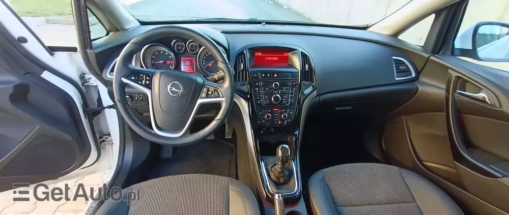 OPEL Astra 1.4 Turbo Cosmo