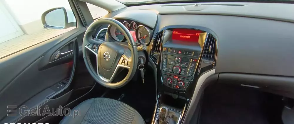 OPEL Astra 1.4 Turbo Cosmo