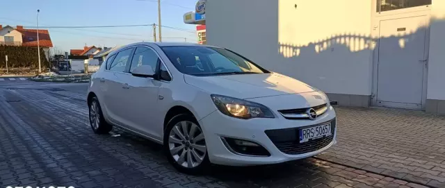 OPEL Astra 1.4 Turbo Cosmo