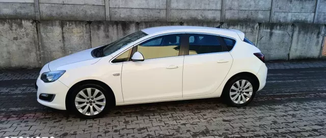 OPEL Astra 1.4 Turbo Cosmo