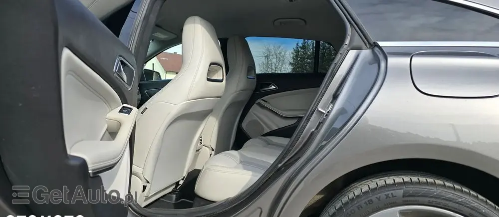 MERCEDES-BENZ CLA 220 4Matic 7G-DCT Peak Edition