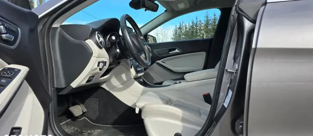 MERCEDES-BENZ CLA 220 4Matic 7G-DCT Peak Edition