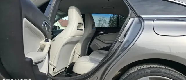 MERCEDES-BENZ CLA 220 4Matic 7G-DCT Peak Edition