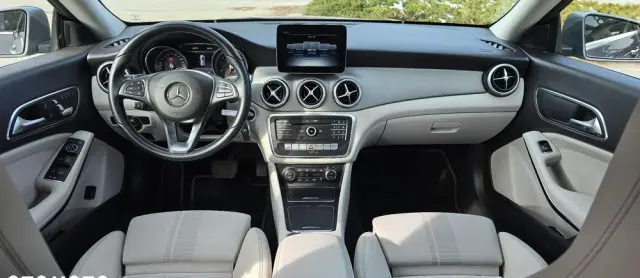 MERCEDES-BENZ CLA 220 4Matic 7G-DCT Peak Edition