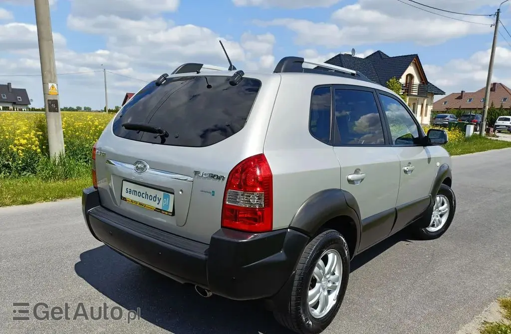 HYUNDAI Tucson 