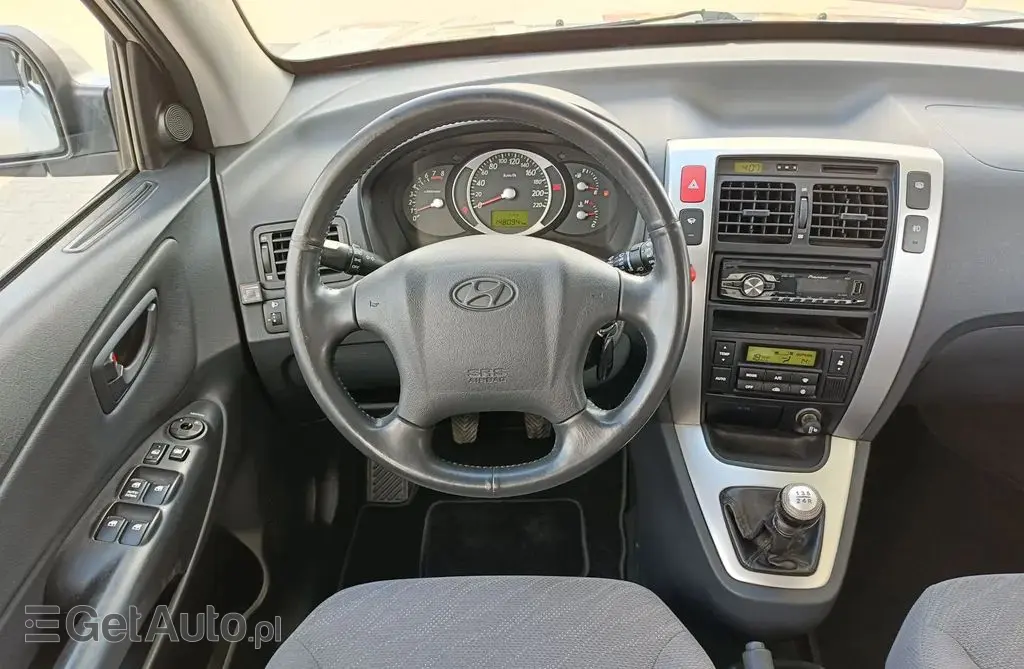HYUNDAI Tucson 