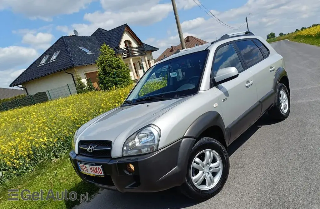 HYUNDAI Tucson 