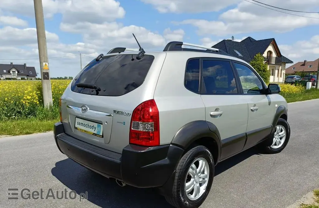 HYUNDAI Tucson 