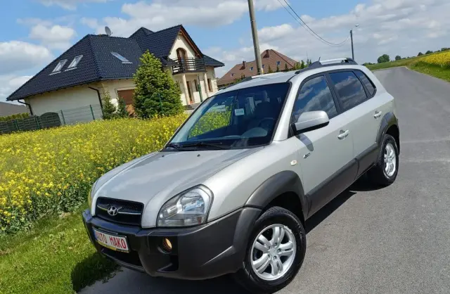 HYUNDAI Tucson 