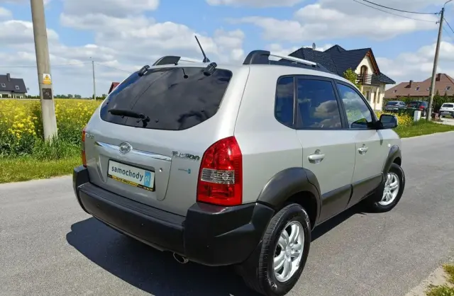 HYUNDAI Tucson 