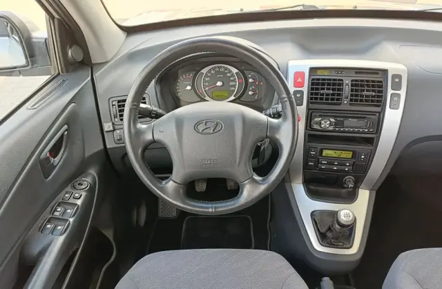 HYUNDAI Tucson 