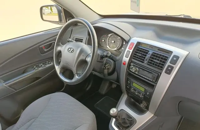 HYUNDAI Tucson 