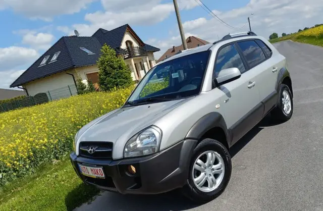 HYUNDAI Tucson 