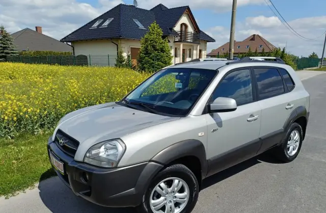 HYUNDAI Tucson 