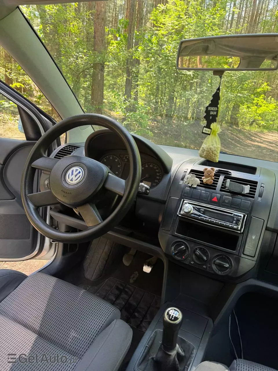 VOLKSWAGEN Polo Basis