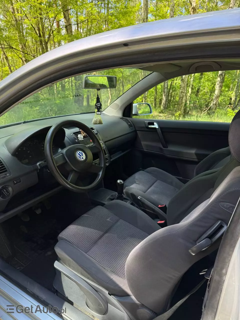 VOLKSWAGEN Polo Basis