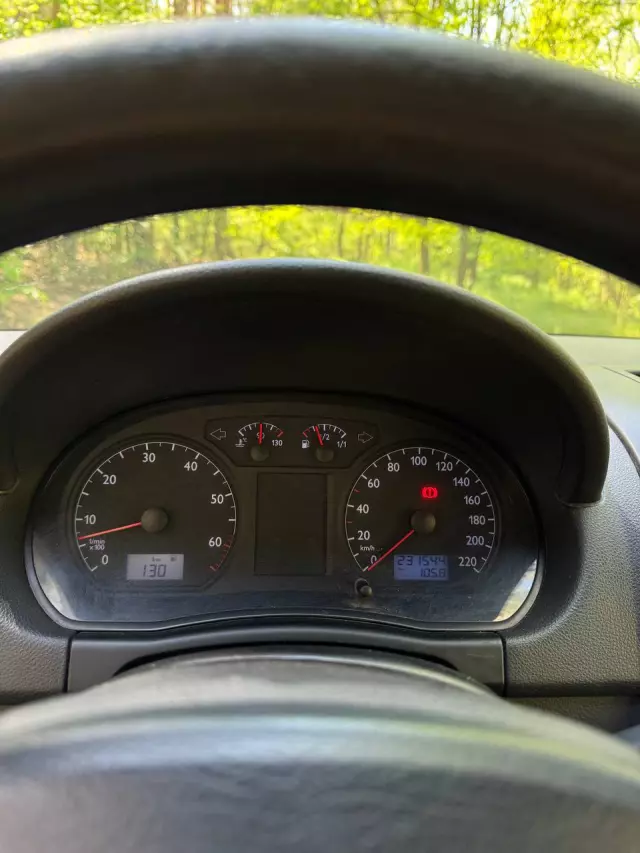 VOLKSWAGEN Polo Basis