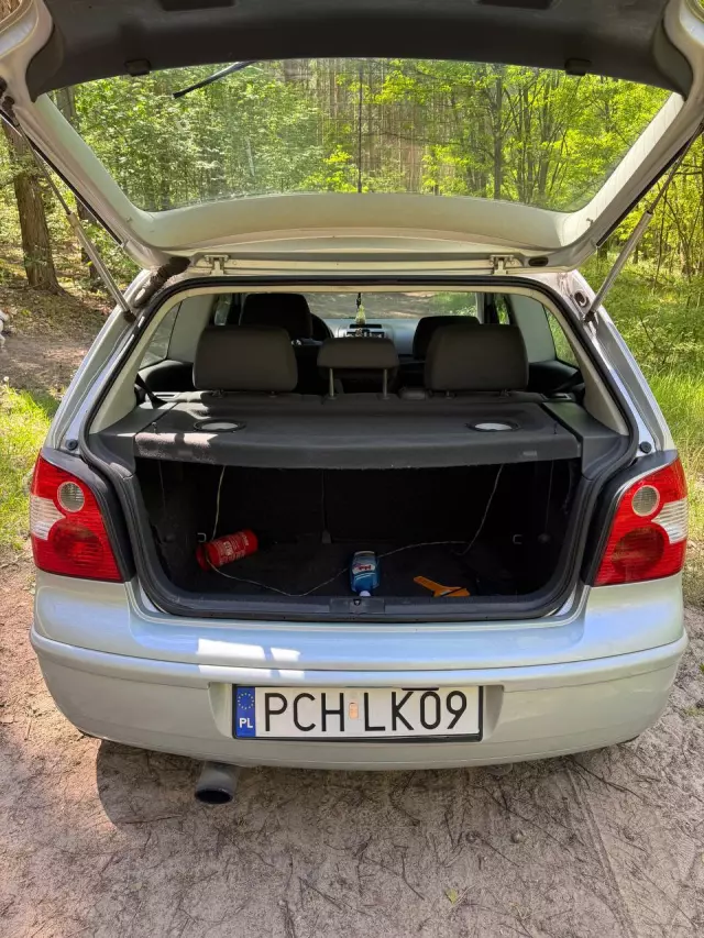 VOLKSWAGEN Polo Basis