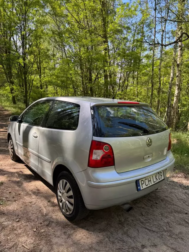VOLKSWAGEN Polo Basis