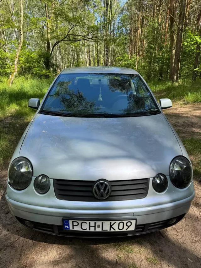 VOLKSWAGEN Polo Basis