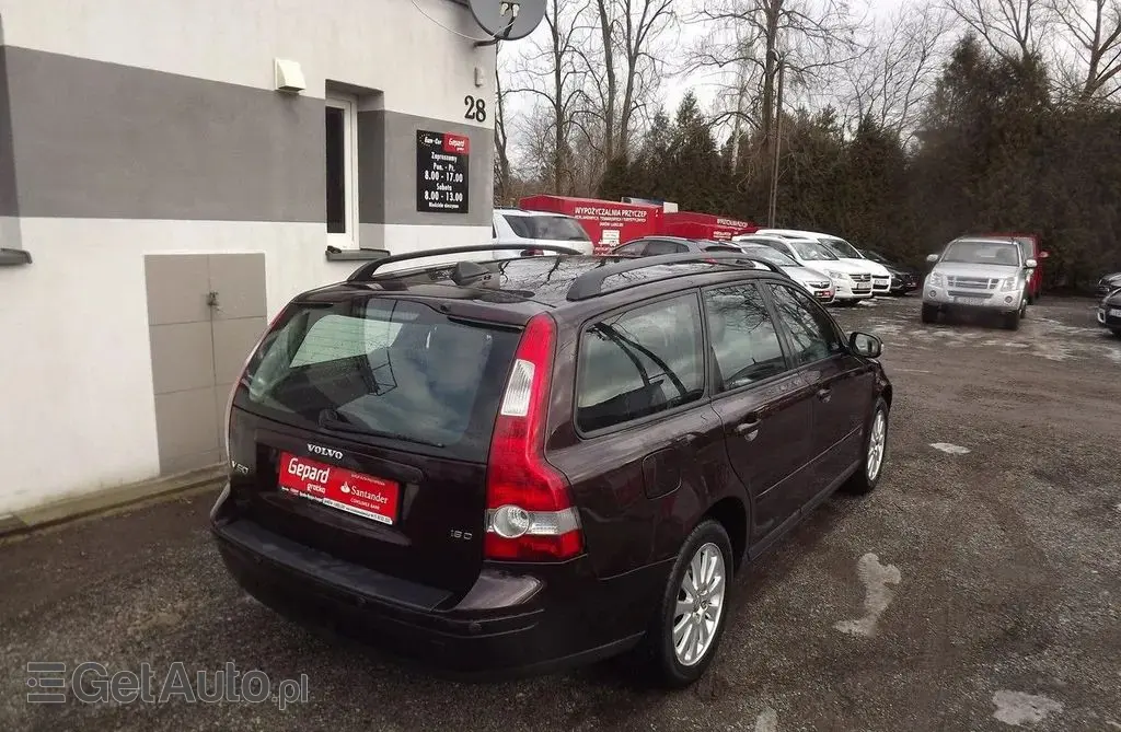 VOLVO V50 