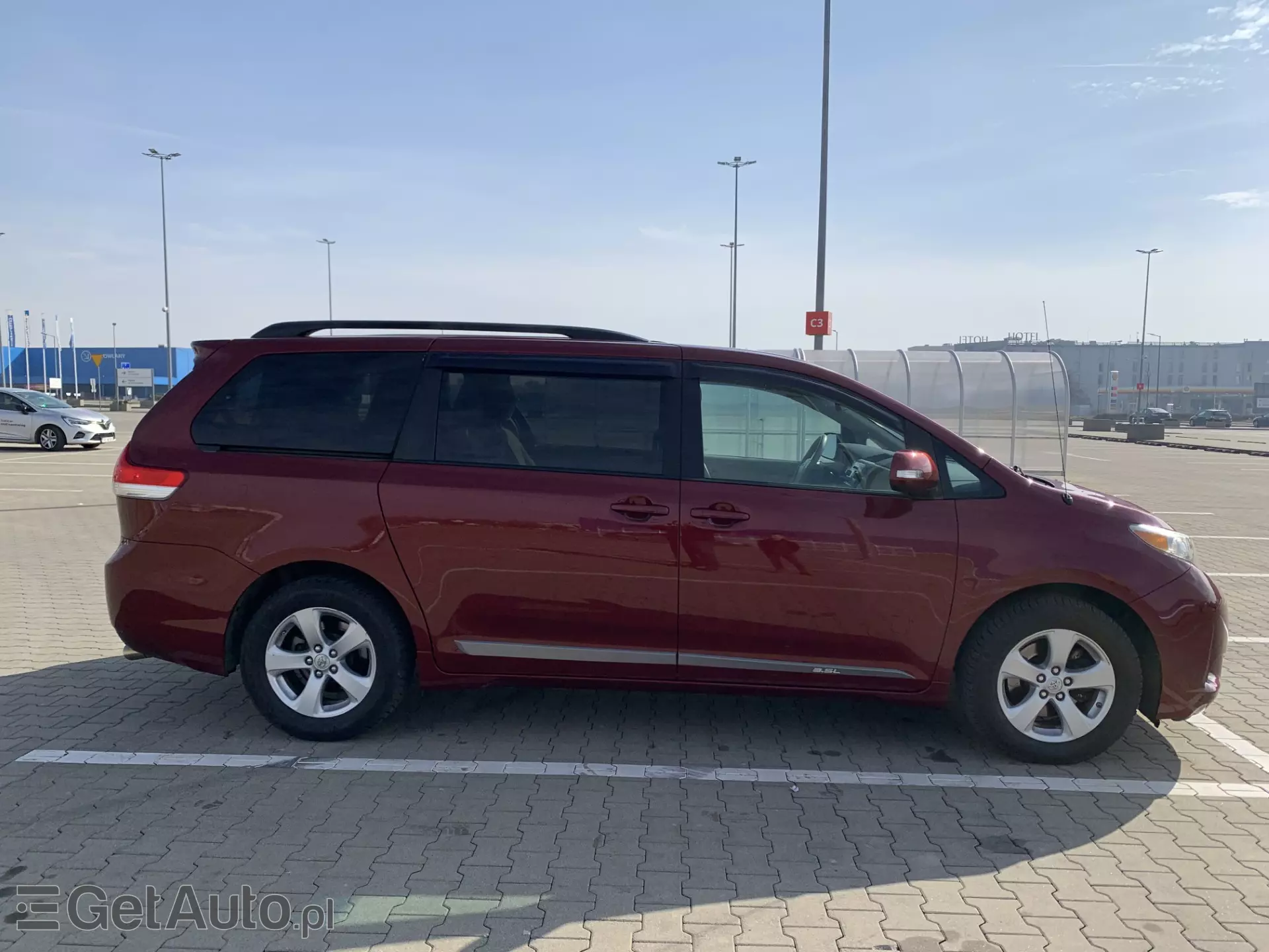 TOYOTA Sienna 