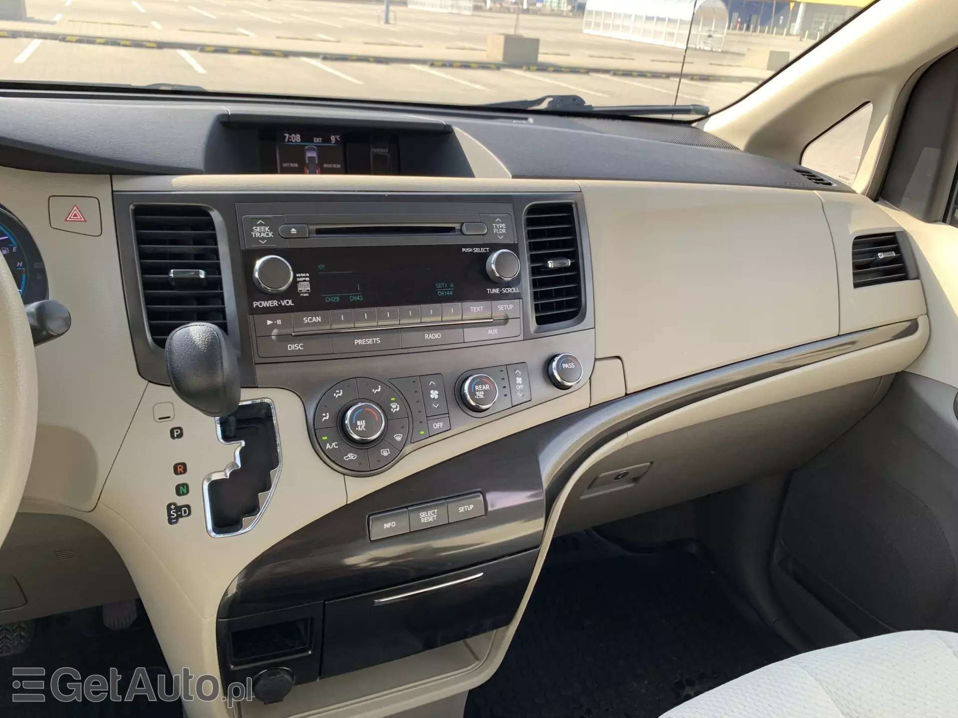 TOYOTA Sienna 
