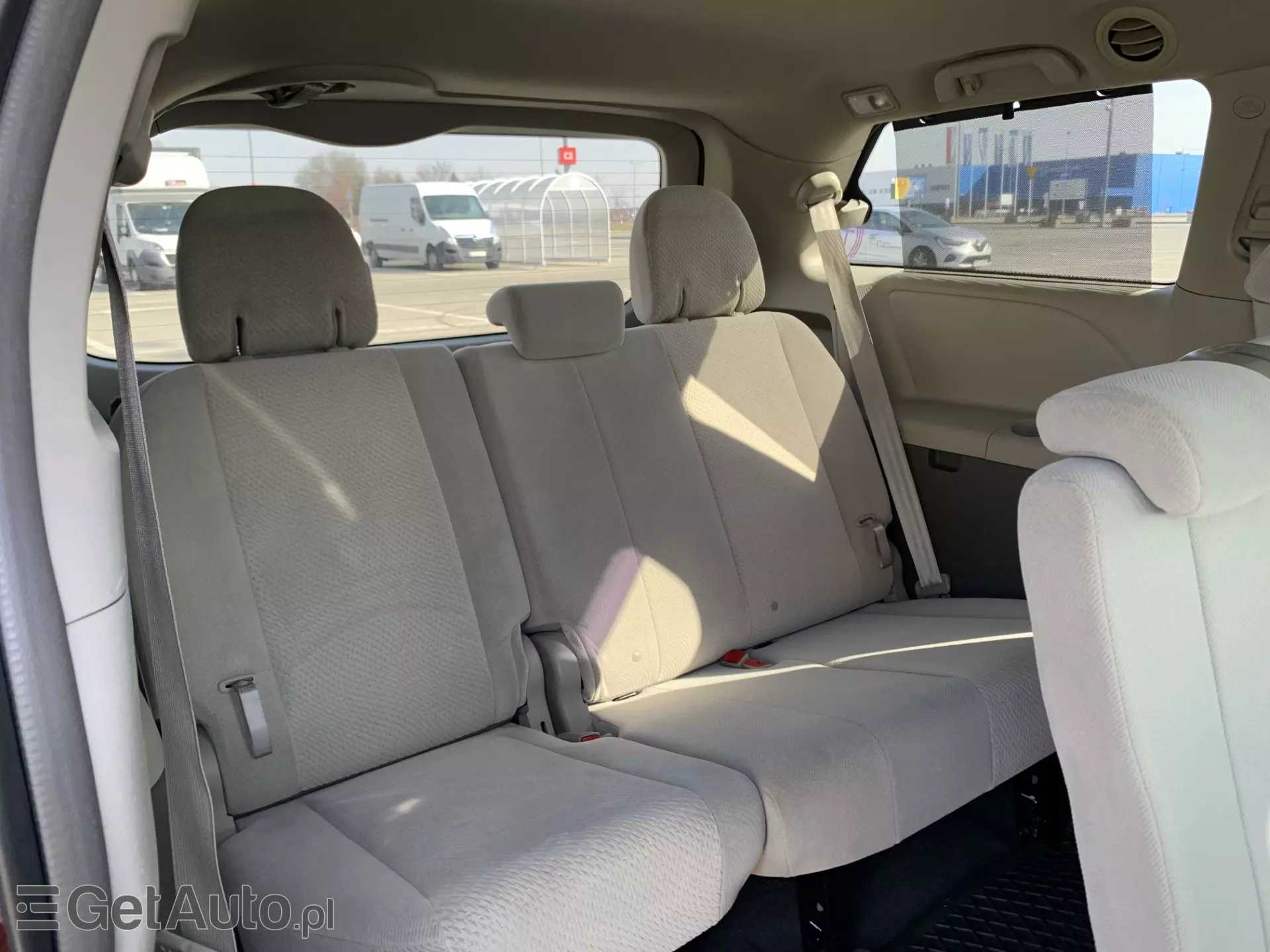 TOYOTA Sienna 