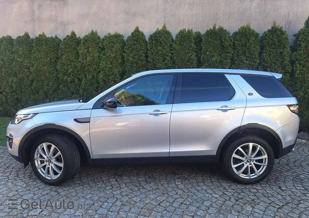 LAND ROVER Discovery Sport 2.0 D150 R-Dynamic HSE