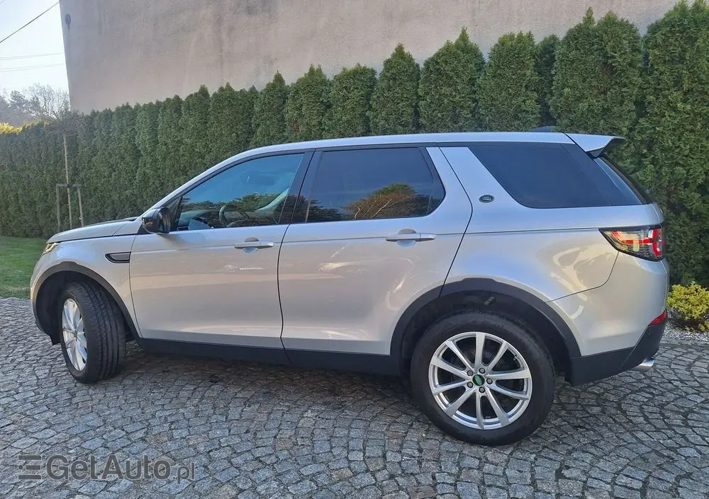 LAND ROVER Discovery Sport 2.0 D150 R-Dynamic HSE