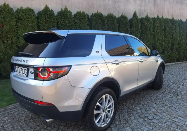LAND ROVER Discovery Sport 2.0 D150 R-Dynamic HSE