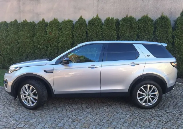 LAND ROVER Discovery Sport 2.0 D150 R-Dynamic HSE