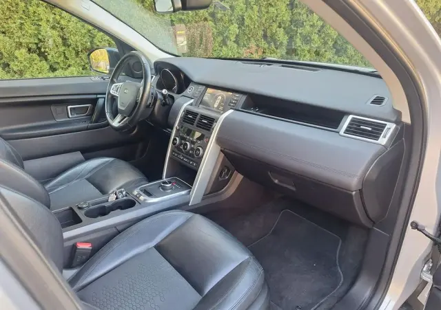LAND ROVER Discovery Sport 2.0 D150 R-Dynamic HSE