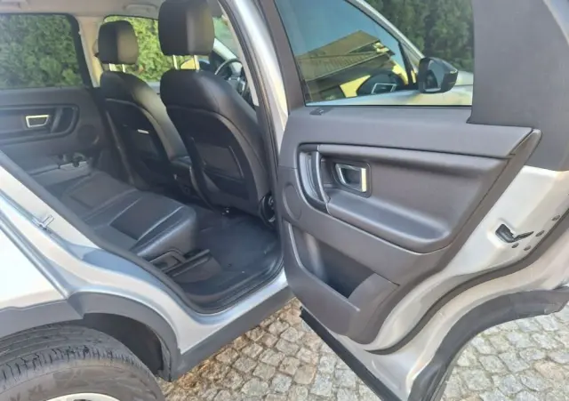 LAND ROVER Discovery Sport 2.0 D150 R-Dynamic HSE