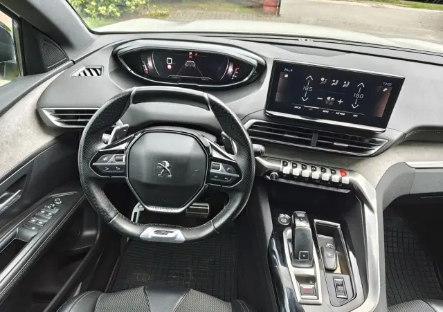 PEUGEOT 5008 PureTech 180 EAT8 Stop & Start GT
