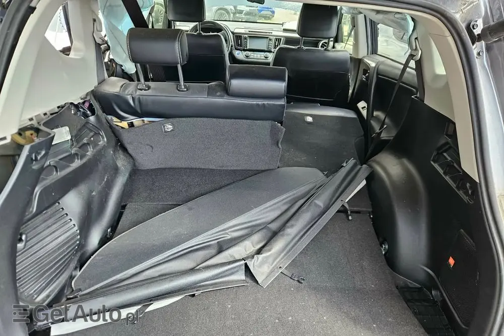 TOYOTA RAV4 2.5 4x4 Style Selection