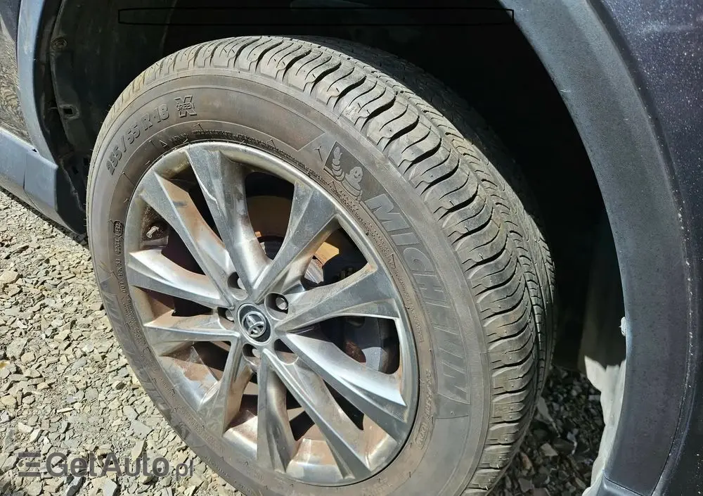 TOYOTA RAV4 2.5 4x4 Style Selection