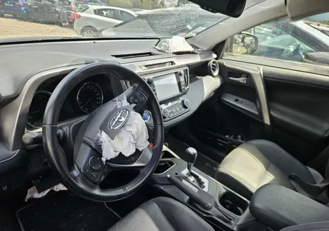 TOYOTA RAV4 2.5 4x4 Style Selection
