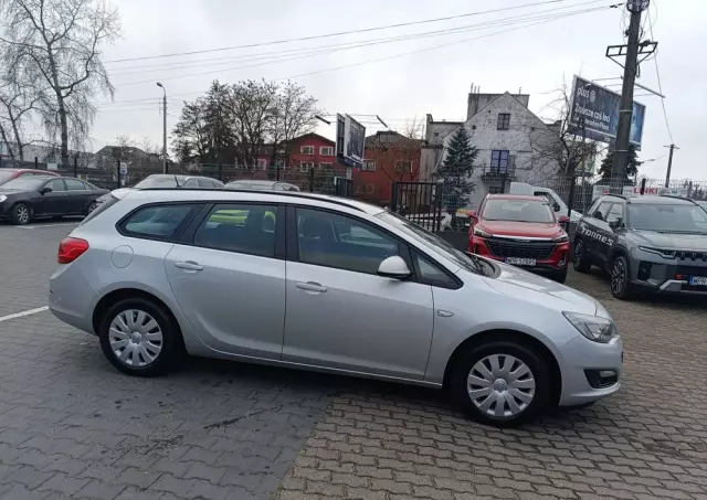 OPEL Astra 1.4 Turbo Design Edition