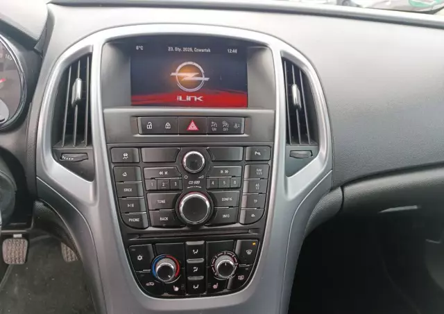 OPEL Astra 1.4 Turbo Design Edition