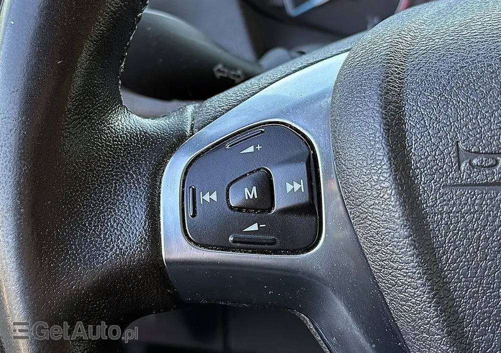 FORD Transit-courier 